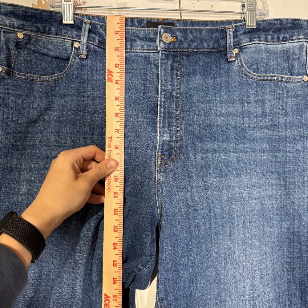 Talbots Barely Boot Jeans Curvy Size 18 Blue Wash Denim Bootcut - Picture 4 of 8